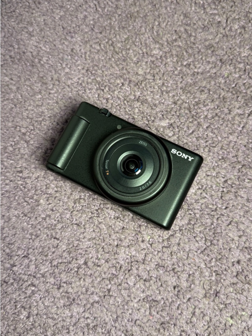Sony Black ZV1F Camera *PERFECT CONDITION* case, tripod & more! caption ⬇️